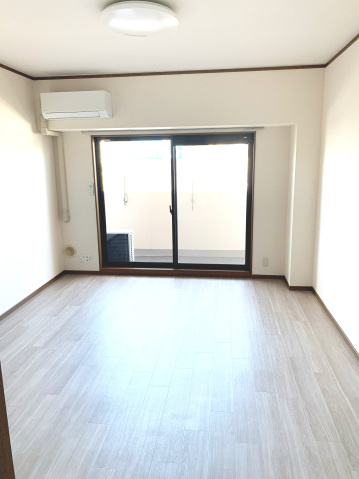 ※同物件別号室参考写真