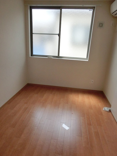 【寝室】87gメゾン・イースト 