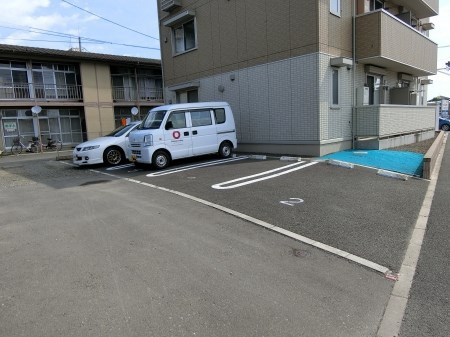 【駐車場】オランジュリ