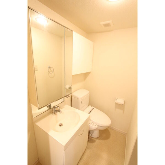 同タイプのお部屋の写真となります。