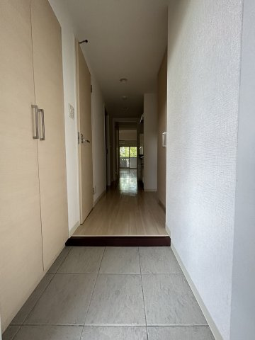 【玄関】セントヒルズ銀山町