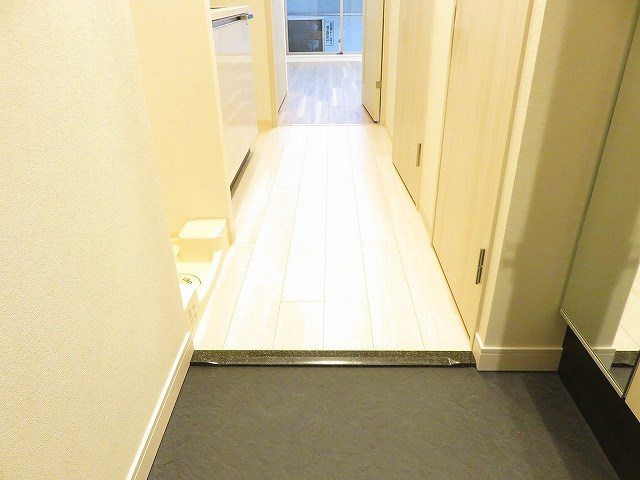 【玄関】プレサンス広小路通　葵
