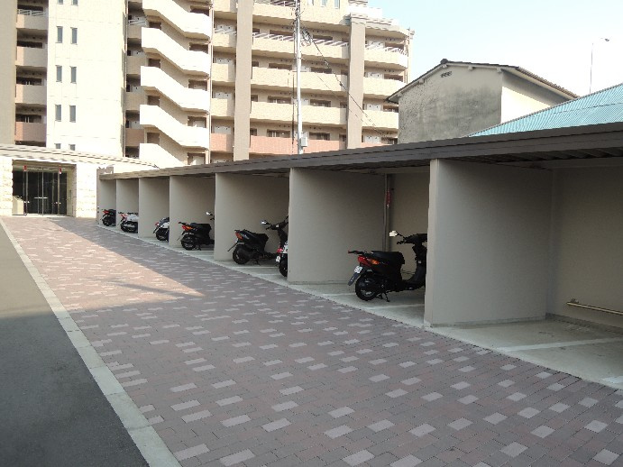 駐輪場 