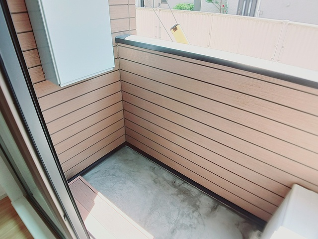 【バルコニー】リバティ白鳥 