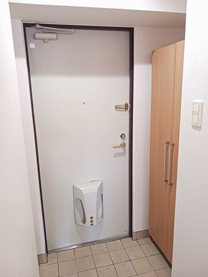 【玄関】ホープヒルズ６番館 