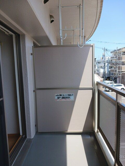 【バルコニー】ホープヒルズ６番館 
