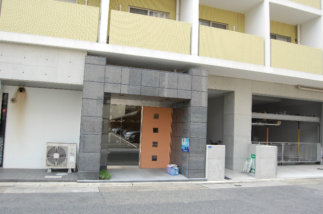 【エントランス】ベレーサ金山