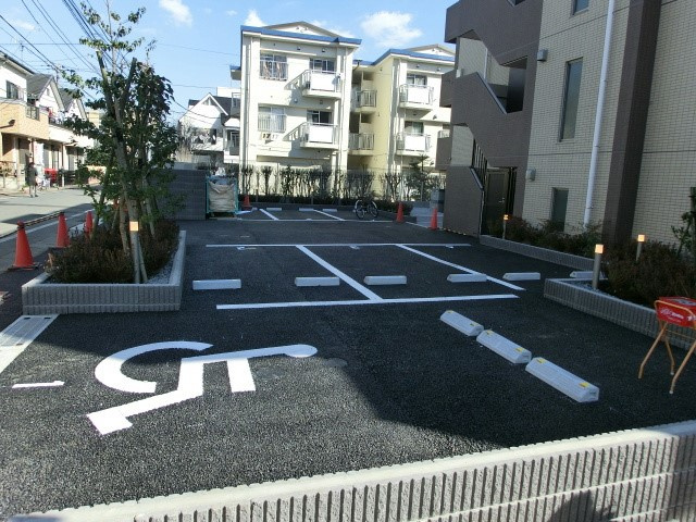 弊社は全物件が仲介手数料半月分+税でご紹介可能です。 