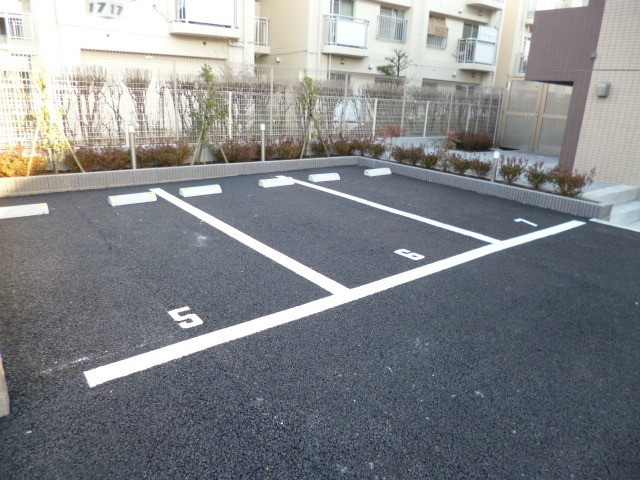 弊社は全物件が仲介手数料半月分+税でご紹介可能です。 