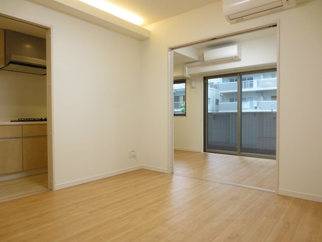 【居間・リビング】RESIDENCE丸の内七間町