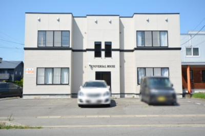 【外観】 | ユニバーサルハウス | 使いやすい駐車場・消雪パイプ