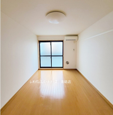 【内装】 | ｓｈｉｍｏ５５ | 1階はフローリング、2階以上はカーペットタイプとなります。