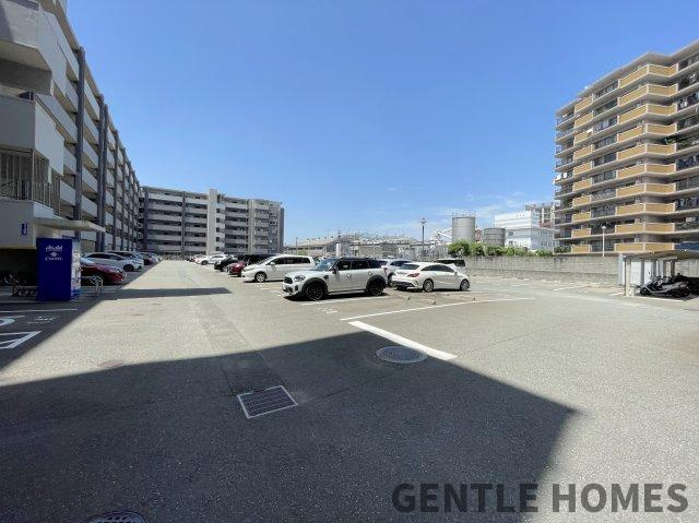 エイルマンション福岡東の駐車場