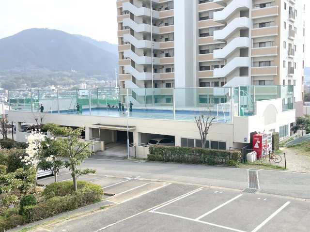 ベンタナヒルズ篠栗1号館のその他共用部分|バスケットコートが敷地内にあります♪最高！