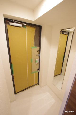 ラ・フォルム天満橋EAST　仲介手数料無料の玄関