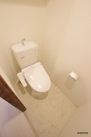 ラ・フォルム天満橋EAST　仲介手数料無料のトイレ