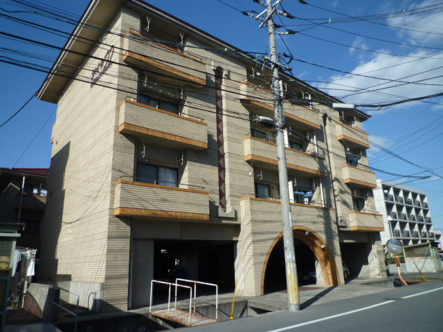 倉敷市松島の賃貸マンションの外観