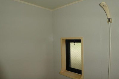 【浴室】 | コーポパサディナ | 浴室窓