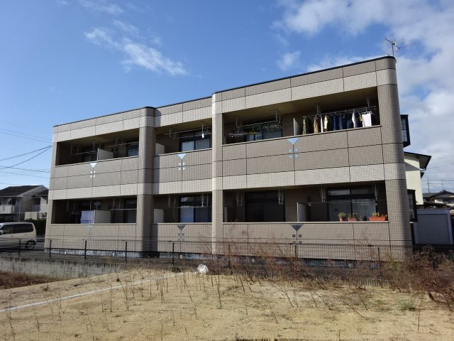 エステート山下の外観