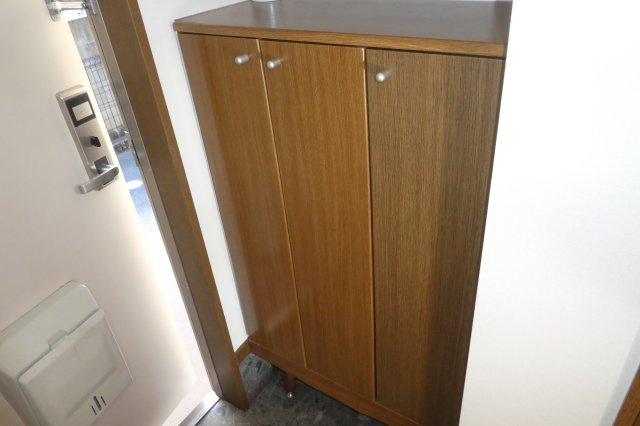 コンフォートの内装|シューズボックス