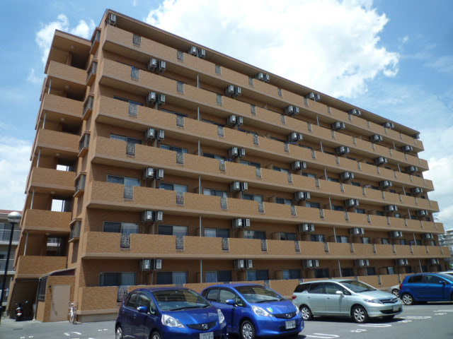 倉敷市松島の賃貸マンションの外観