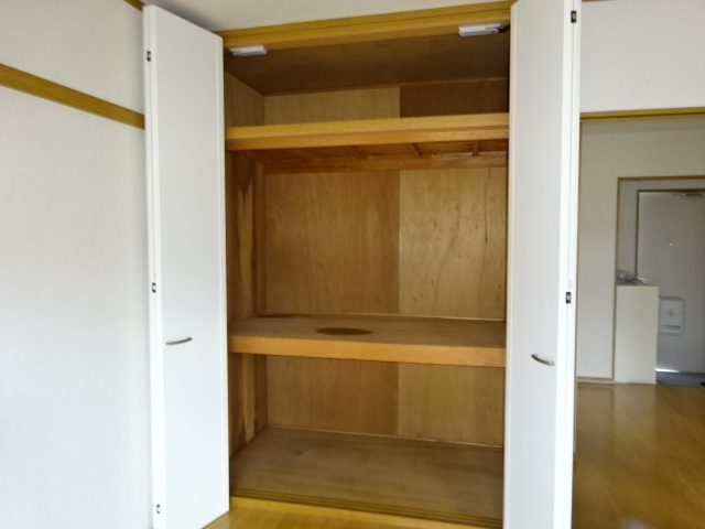 エルディムナガヤマの収納|クローゼット