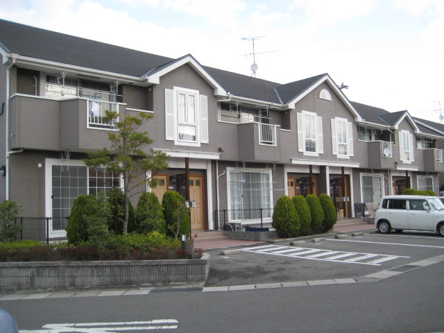 岡山市南区妹尾のアパートの外観