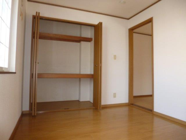 クレストールモリヤAの収納|洋室