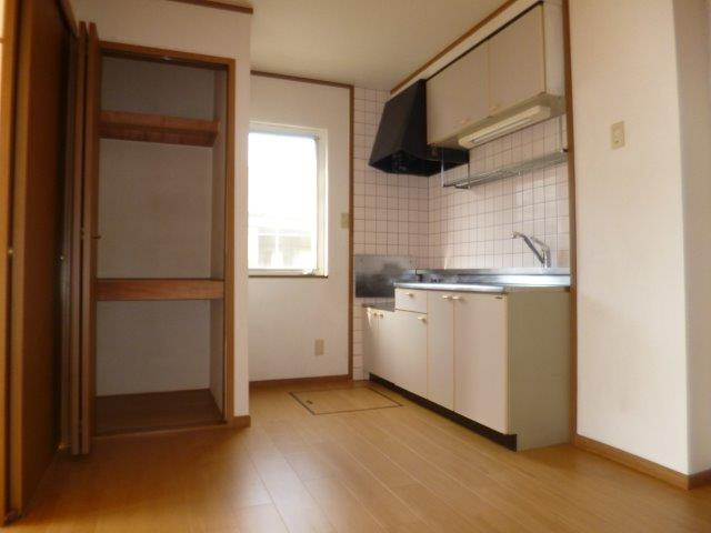 クレストールモリヤAの内装|ダイニングキッチン
