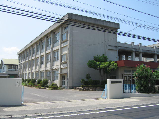 倉敷市山地のアパートの周辺|庄小学校
