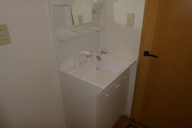 アモロッソSアンドSの独立洗面台|シャンプードレッサー