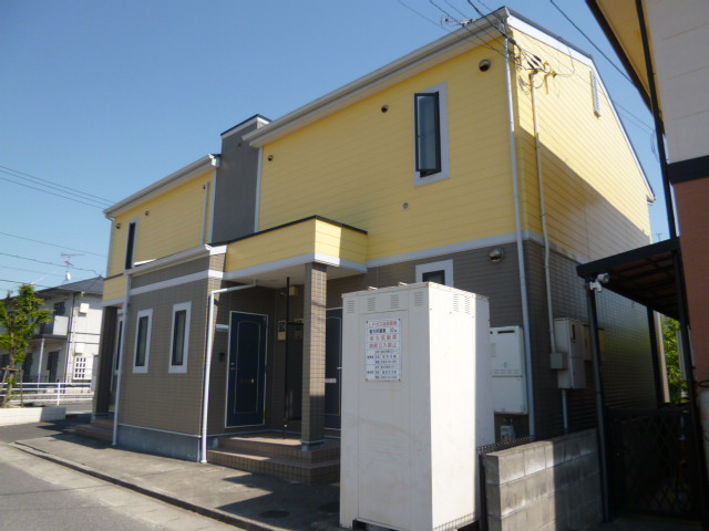 総社市小寺のアパートの外観