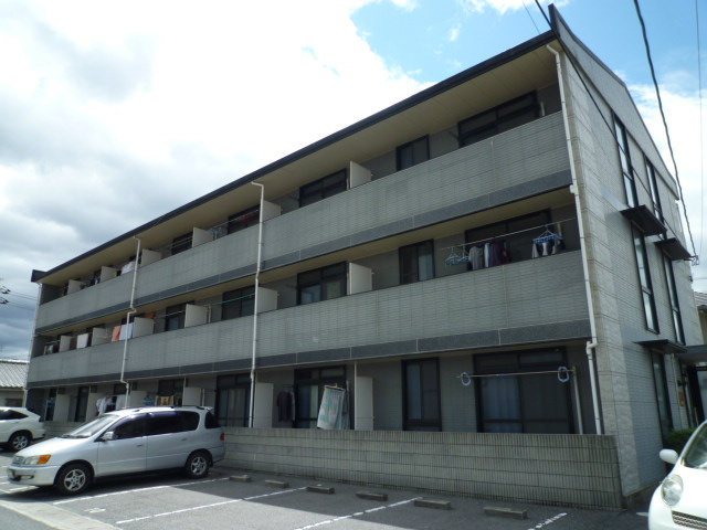 倉敷市高須賀のアパートの外観