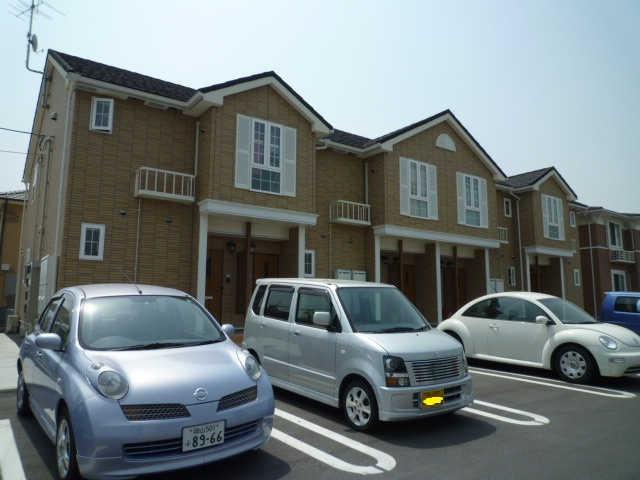 総社市中原のアパートの外観