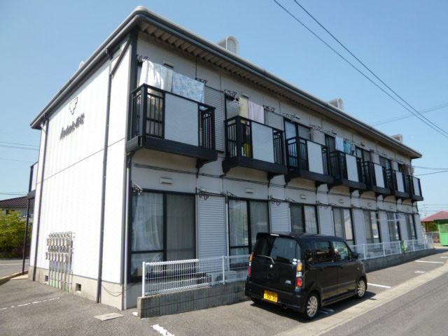 総社市門田のアパートの外観