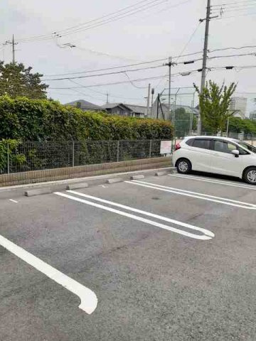 アミティハイツⅠの駐車場