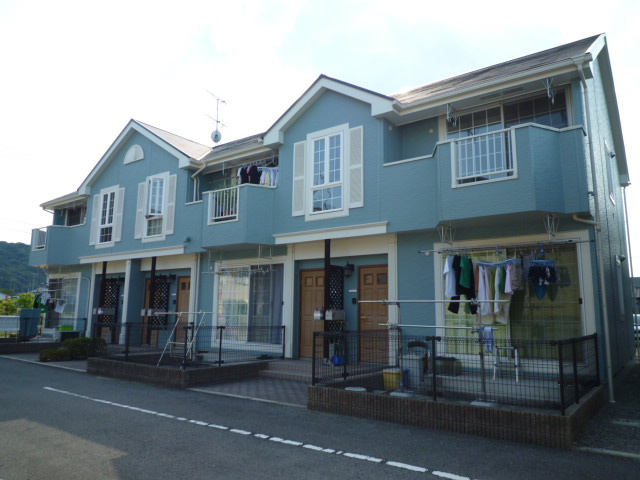 岡山市南区植松のアパートの外観