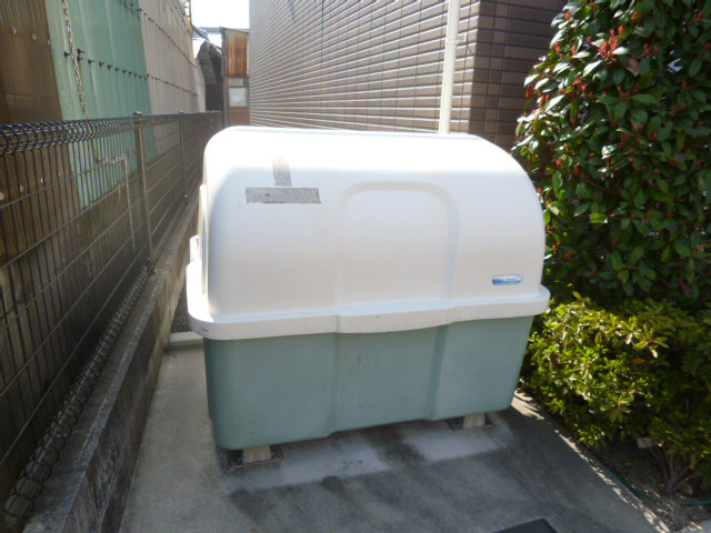 総社市溝口のアパートのその他共用部分|敷地内専用ゴミステーション