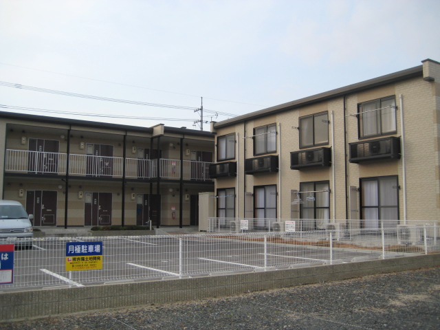総社市中央１丁目のアパートの外観