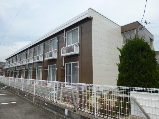 総社市三輪のアパートの外観