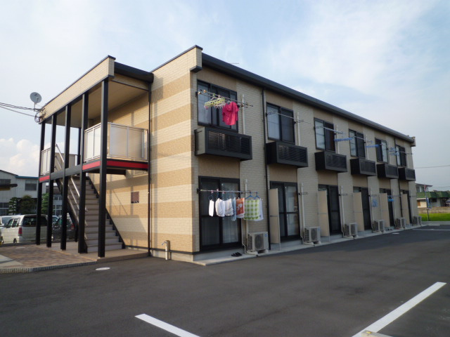 総社市真壁のアパートの外観