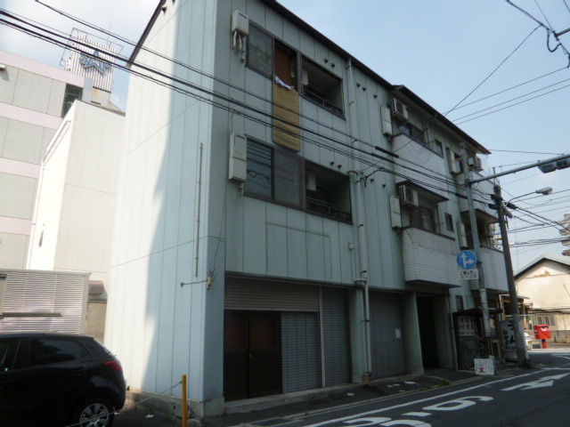 倉敷市川西町の賃貸マンションの外観