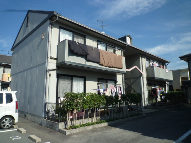 倉敷市上東のアパートの外観