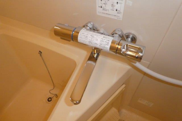 アメニティ福島Ｂの浴室|サーモスタッド付き水栓