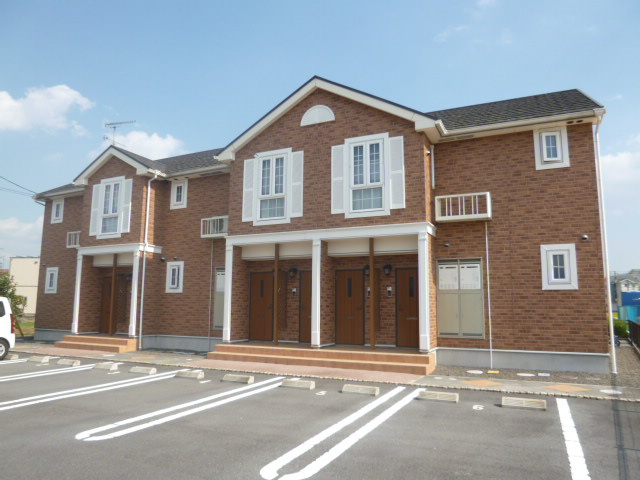 総社市門田のアパートの外観