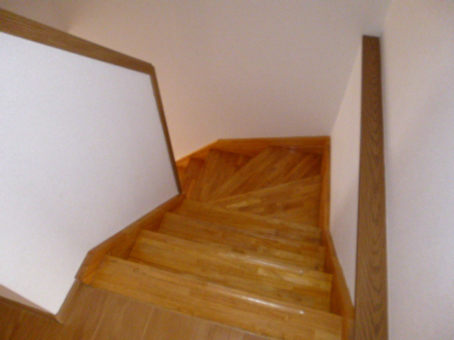 メープルピュアのその他|階段