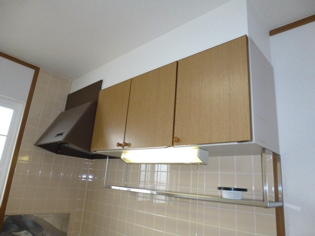 メープルピュアのキッチン|キッチン上収納