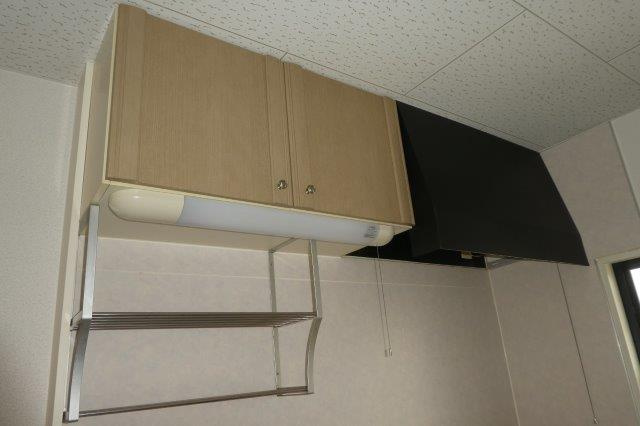 ブロードビューⅠのキッチン|キッチン上収納