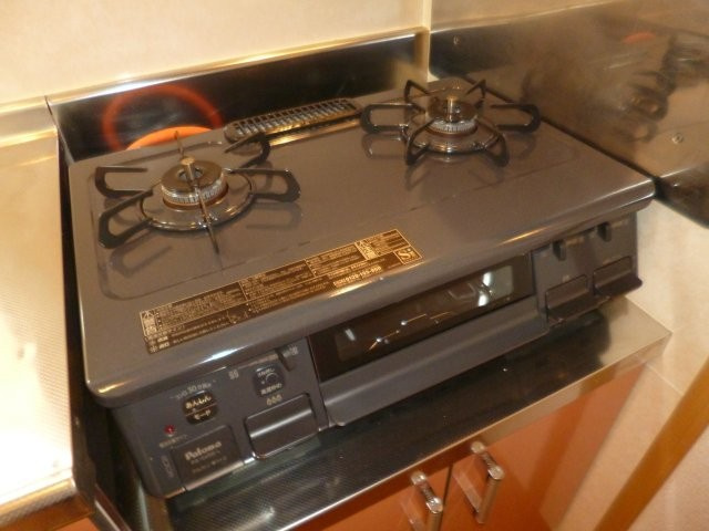 グランパレK　Aのキッチン|2口ガスコンロ