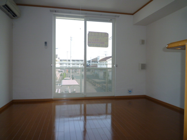 グランパレK　Aの居間・リビング